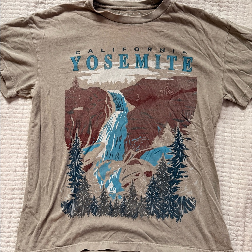 Abercrombie & Fitch men’s Yosemite tee size XL